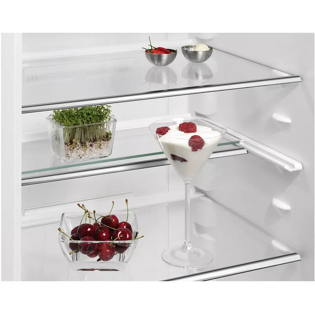 AEG Réfrigérateur 1 porte encastrable AEG OSF5O121DF OptiSpace