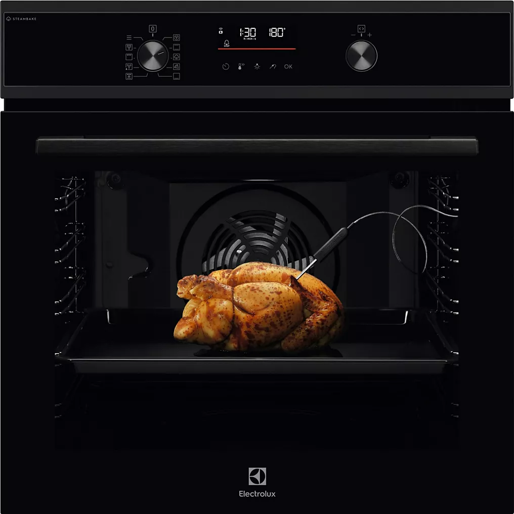 Four Pyro ELECTROLUX EOD6P67WH SteamBake