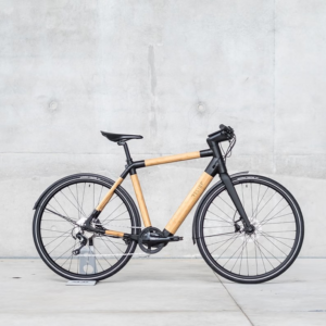 Vélo électrique en bambou relief