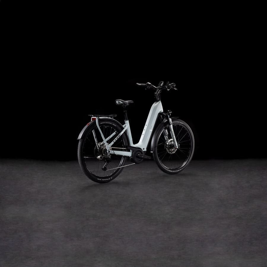 VTC Électrique Cube Kathmandu Hybrid EX 800 2025
