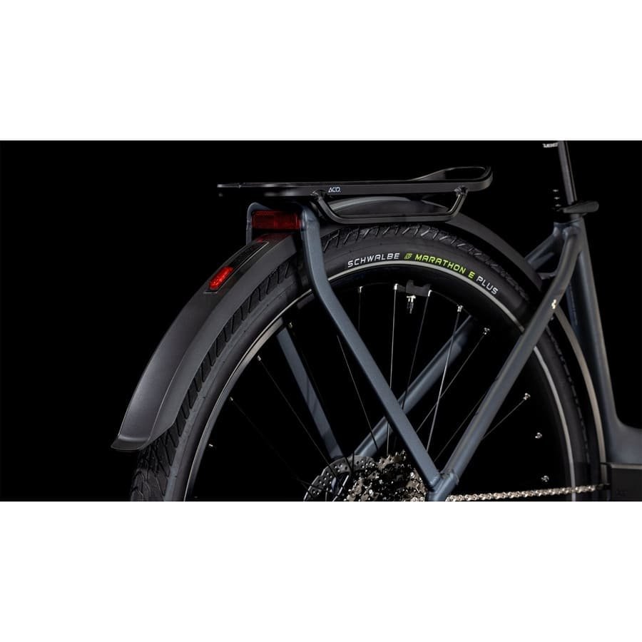 VTC Électrique Cube Touring Hybrid Pro 625 2025