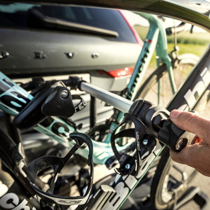 Porte vélo sur attelage Thule EasyFold XT F FIX4BIKE 2 Vélos